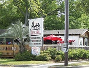 Art's Bar and Grill in Mount Pleasant, SC