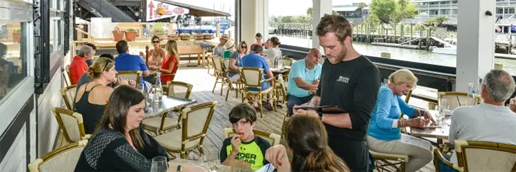 Tavern & Table photo from 2015 by William Quarles.