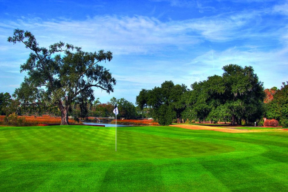 18th green Dunes West