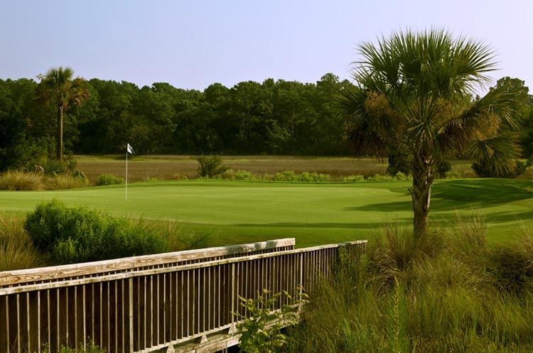 Rivertowne Country Club golf green