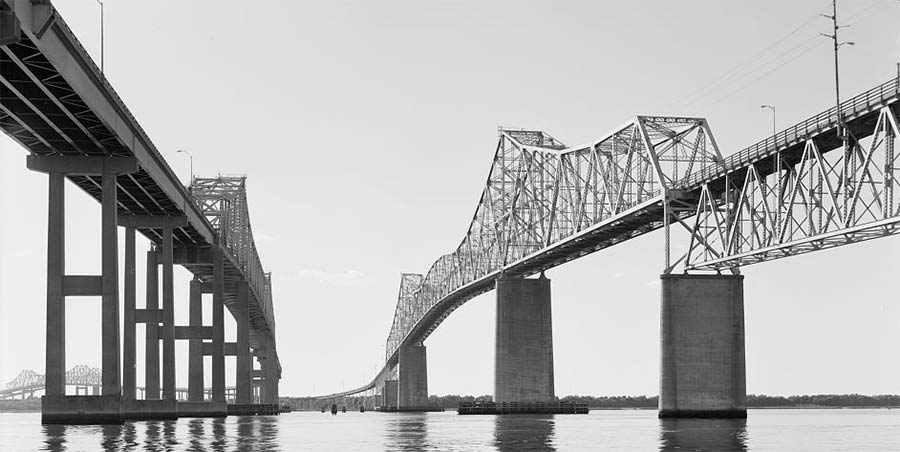 Pearman Bridge (left) and Grace Memorial Bridge (right)