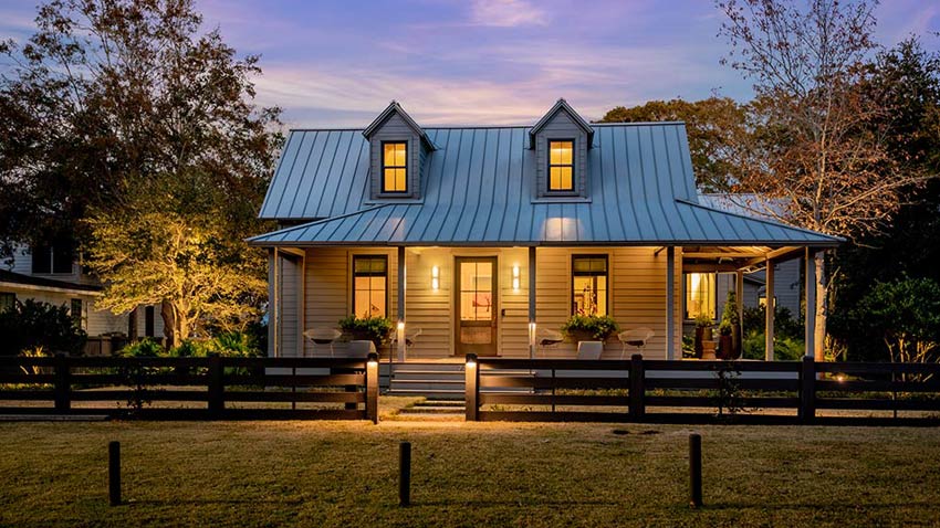 Gas Lanterns in the Lowcountry - Charleston Home + Design Magazine