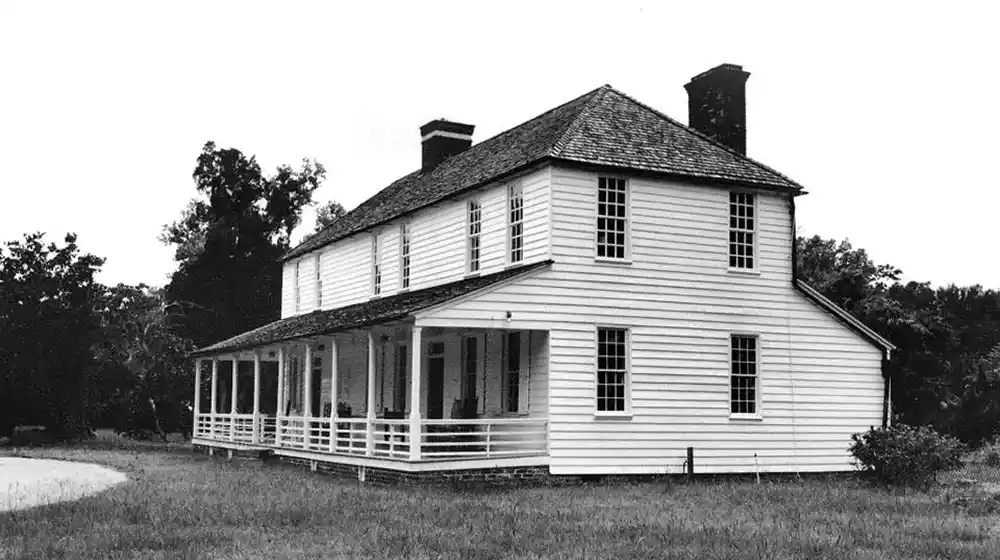 Black and white historical photo of Middleburg Plantation in Huger, South Carolina