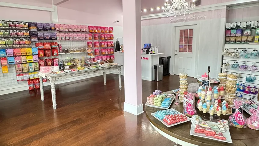 Interior photo at Mount Pleasant's Woof Gang Bakery and Grooming.