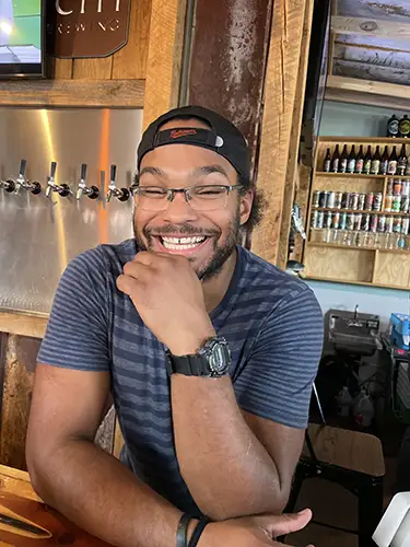 Nate Lewis y Arbona of Rooted and Crafty Draught